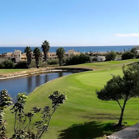 Golf Apartment *